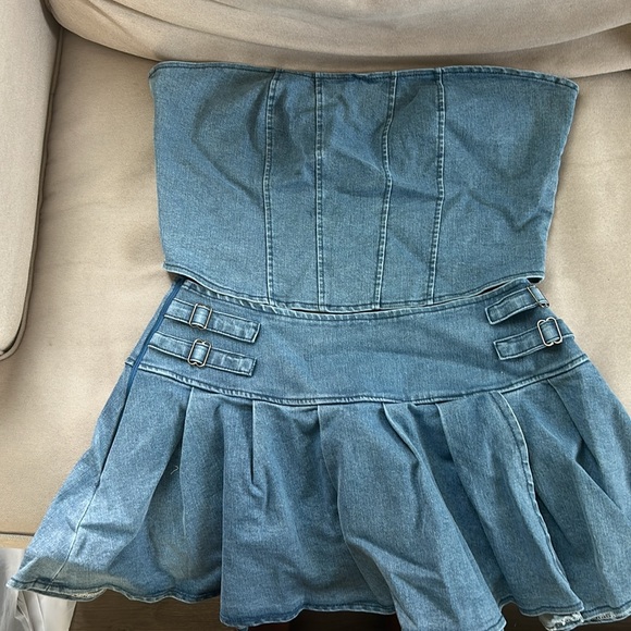Micas XL light blue wash denim strapless top and pleated  mini skirt set - Picture 2 of 2